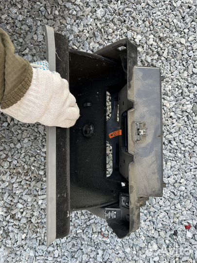 Бардачок WV Passat b6