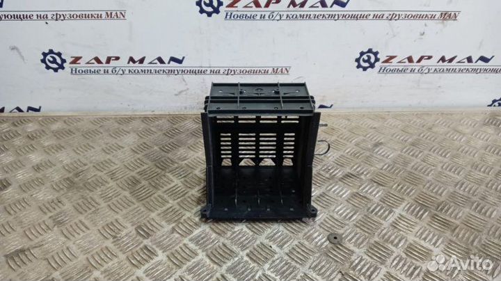 Кронштейн крепления электронных блоков правый Man