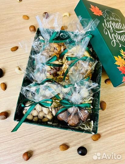Подарочный набор орехов 