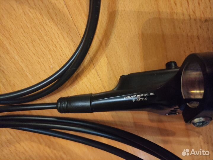 Гидравлические тормоза Shimano MT200