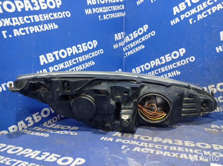 Левая фара Peugeot 308 хэтчбек EP6C 2012