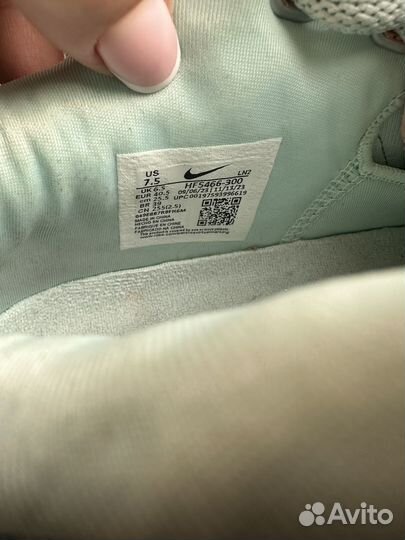 Кроссовки nike женские