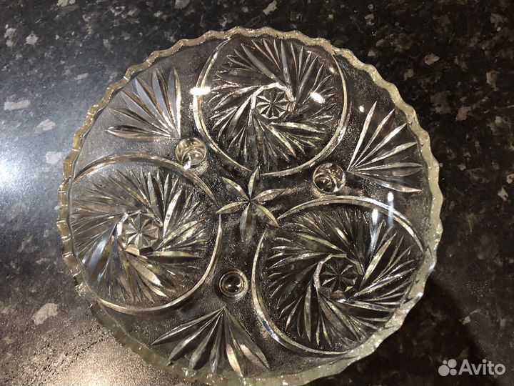 Блюдо на ножках, стекло