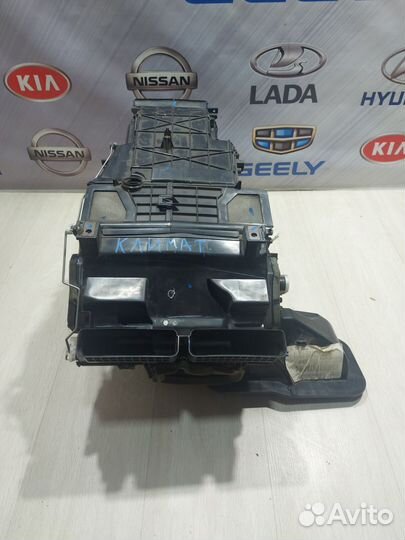 Корпус печки отопителя Nissan tiida