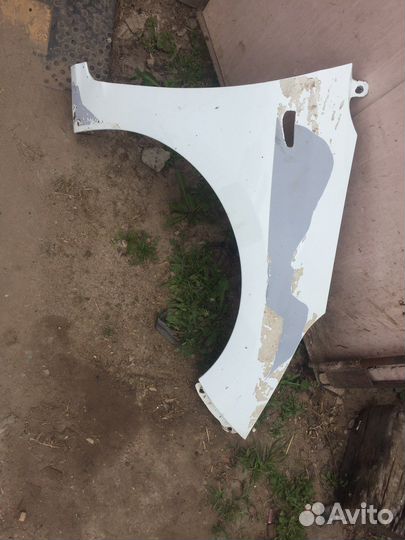 Переднее правое крыло