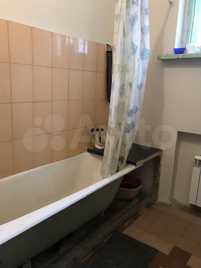 Комната 21 м² в 4-к., 1/5 эт.