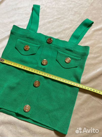 Топ изумрудный с золотыми пуговицами