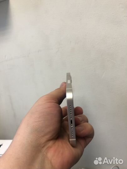 Экран iPhone 12