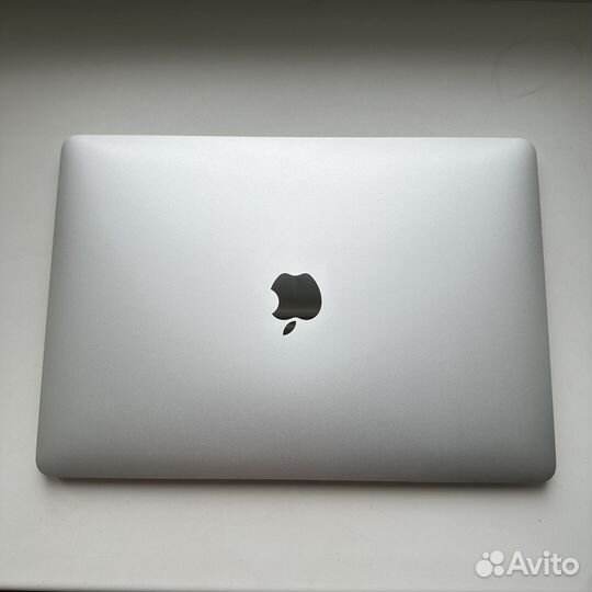 Apple MacBook Pro 13 2017 256 гб SSD