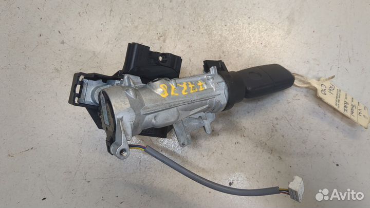 Замок зажигания Volkswagen Touran, 2012