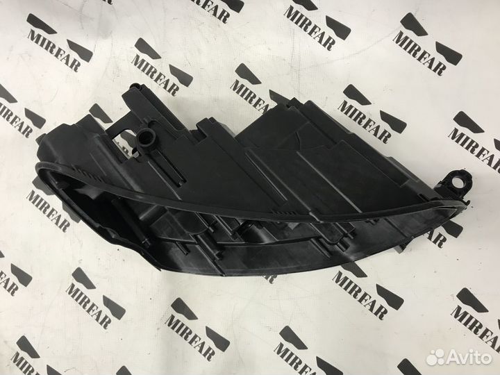 Правый корпус фары Volkswagen Polo 6 2020-н.в. LED