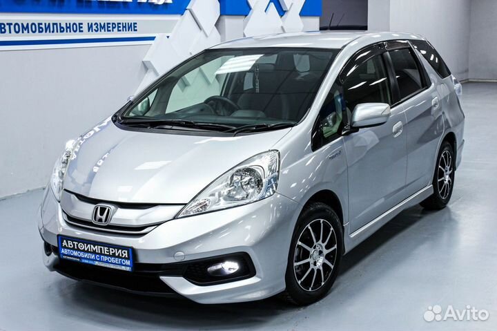 Honda Fit Shuttle 1.3 CVT, 2014, 120 000 км