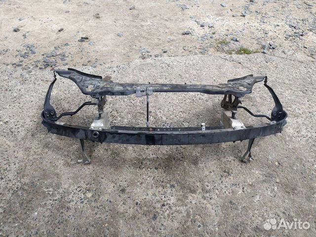 Передняя панель (телевизор) Mercedes-Benz E-Класс