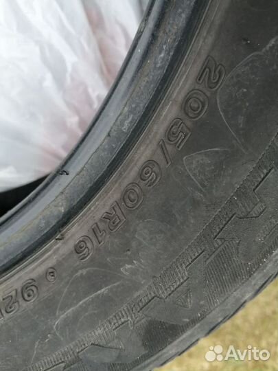 Bridgestone Blizzak DM-V1 205/60 R16