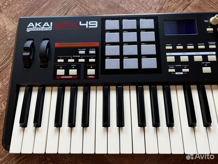 Akai PRO MPK49 USB - миди (midi) клавиатура