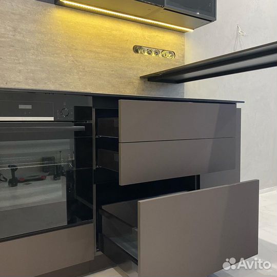 Кухонные гарнитуры на заказ под вашу планировку