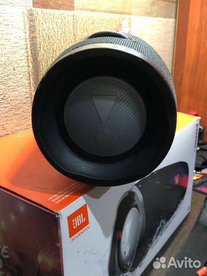 Акустические колонки jbl