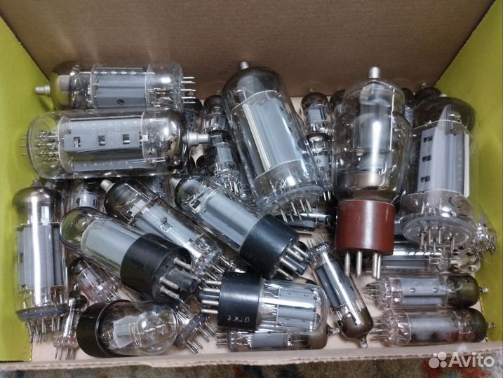 Радиодетали СССР: радиолампы, диоды, стабилитроны