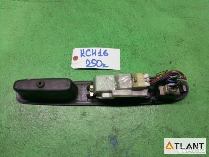 Блок упр. стеклоподьемниками передний правый toyot