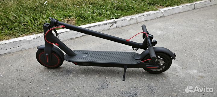 Электросамокат Xiaomi M365 Pro