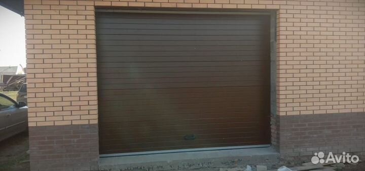 Ворота подъемные - 2.7*2.2 цвет 7004