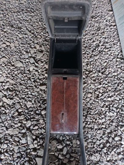 Центральная консоль бардачок Toyota Crown