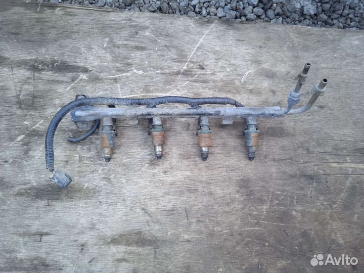 Топливная рампа Дэу Нексия 1.5 16кл