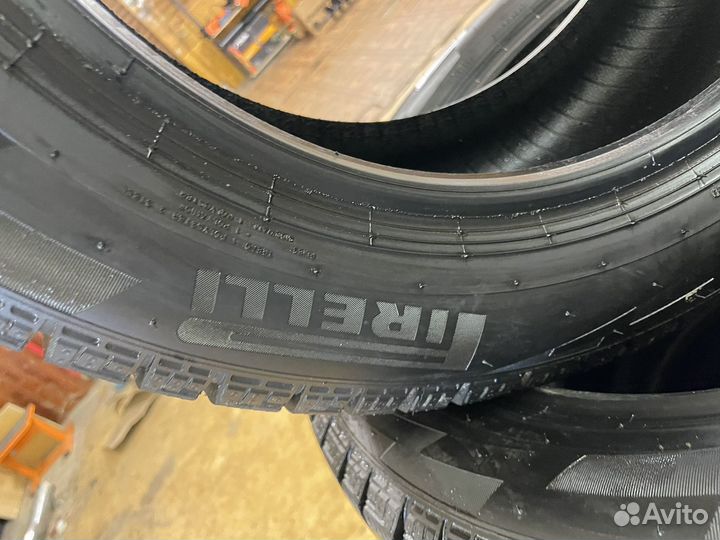 Pirelli Ice Zero FR 225/50 R17 98H