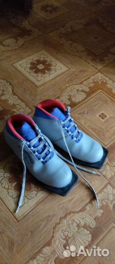 Лыжные ботинки 35 размер