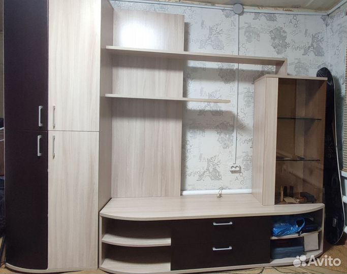 Стенка в гостиную