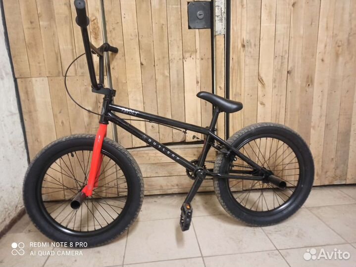 Продам велосипед BMX новый, без торга