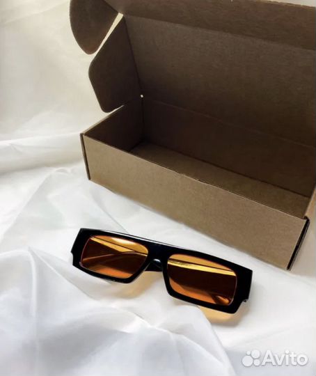 Солнцезащитные очки