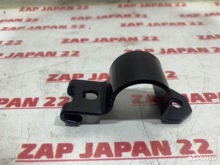 Крепление стабилизатора заднее Toyota Land Cruiser