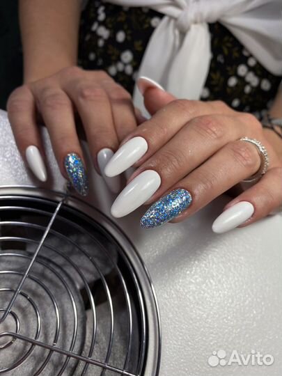 Маникюр, педикюр, наращивание ногтей