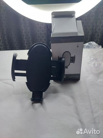 Автомобильный держатель для телефона