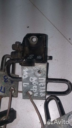 Петли капота дверей Audi A3