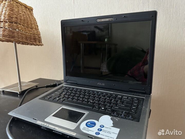 Ноутбук asus