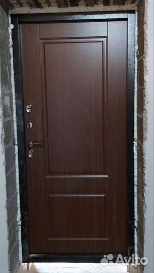Входные металлические двери новые и бу