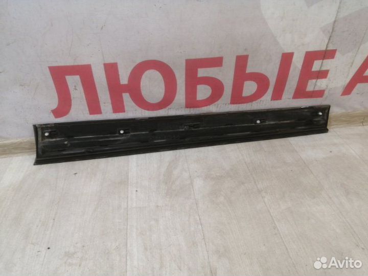 Накладка двери передняя левая Audi Q5 8R 2008-2017
