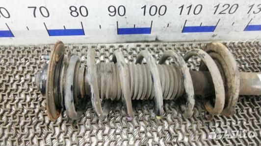 Стойка передняя левая chevrolet captiva 1 (KUK03K5