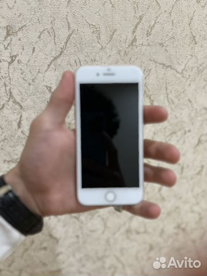 iPhone 8, 128 ГБ