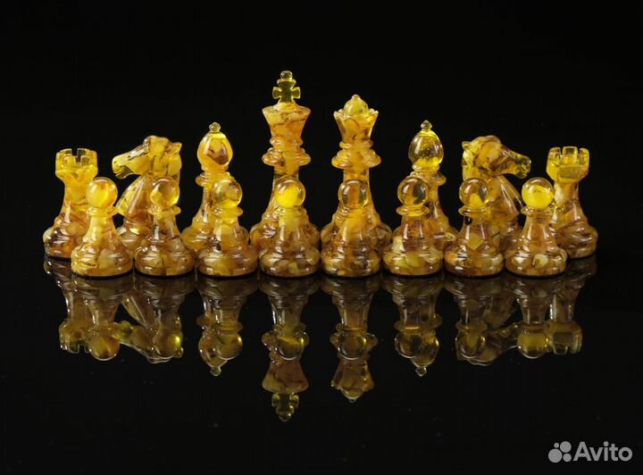 Янтарные шахматы. Фигуры из Янтаря. Янтарь. CF003