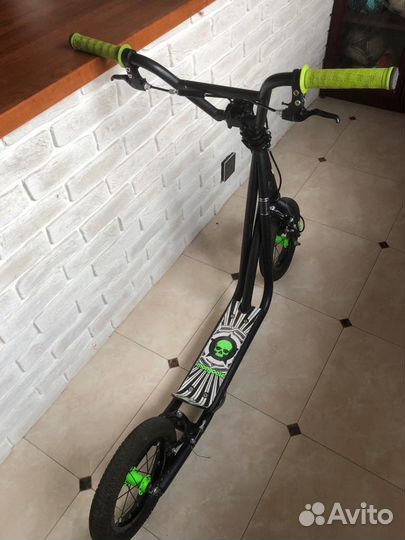 Самокат Mongoose expo-12 внедорожный