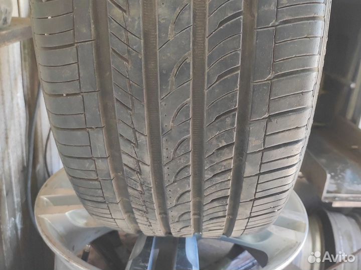 Roadstone N'Fera AU5 245/45 R18
