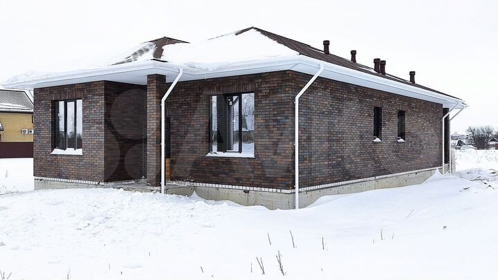 Коттедж 165 м² на участке 10 сот.