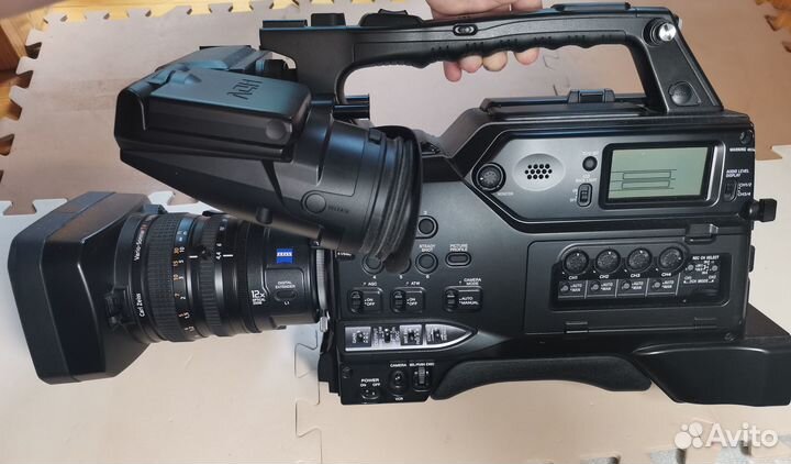 Видеокамера Sony HVR-S270P