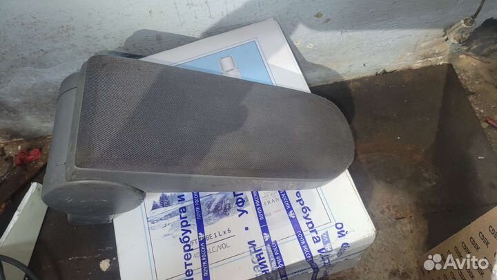 Подлокотник golf 4