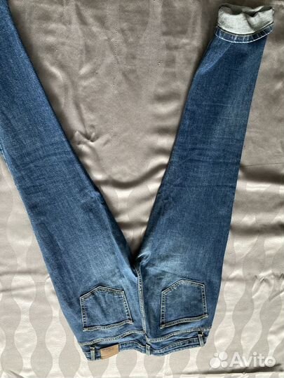 Джинсы