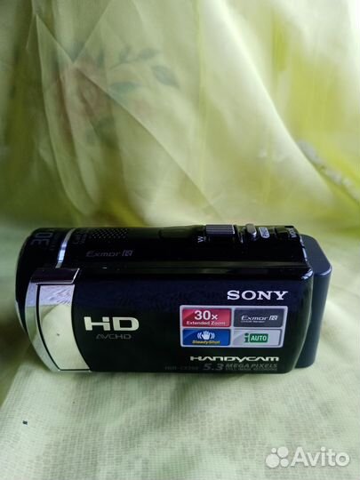 Продам цифровую видеокамеру Sony HDR-CX 200 E