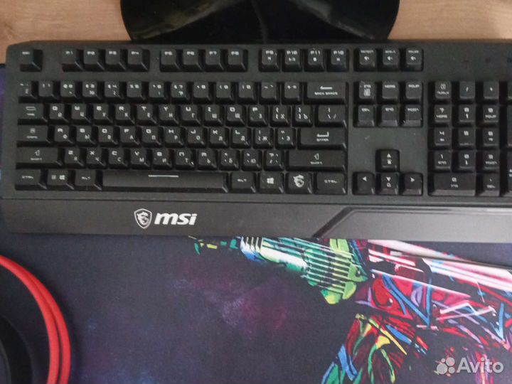 Игровая клавиатура MSI